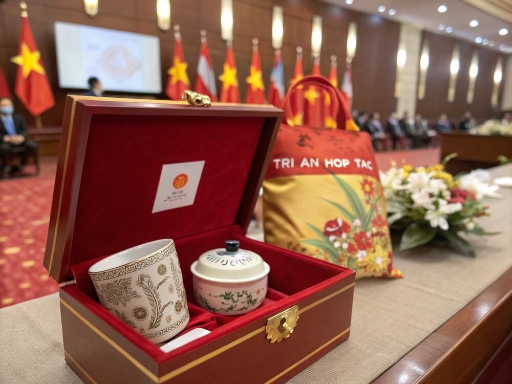 Quà tặng hội nghị – Chiến lược tri ân và xây dựng quan hệ trong sự kiện doanh nghiệp