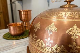 Khám Phá Bí Mật Đằng Sau Chất Liệu Tranh Mạ Vàng 24K: Đẳng Cấp Nghệ Thuật Từ Vàng Đồng Tinh Xảo