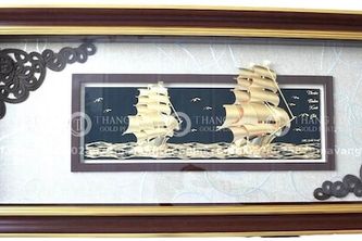 Khám Phá Giá Tranh Thuyền Buồm Mạ Vàng 24K – Biểu Tượng Phong Thủy Cho Tài Lộc Và Thành Công