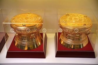 Quà tặng đại hội đảng - Biểu tượng văn hóa, chính trị và sự tri ân