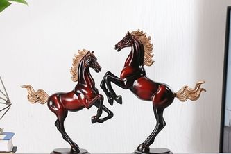 Bí Mật Tượng Ngựa: 6 Cách Đặt Mang Tài Lộc Vào Nhà Mà Ít Người Biết!
