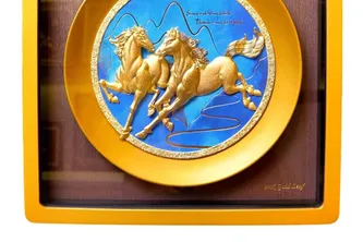 Quà Tặng Sếp Nam Thăng Chức Tranh Mã Đáo Thành Công Mạ Vàng 24k 30×30 