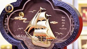 Tranh Thuyền Buồm Mạ Vàng 26cmx25cm Quà Tặng Sếp Thăng Chức Ý Nghĩa