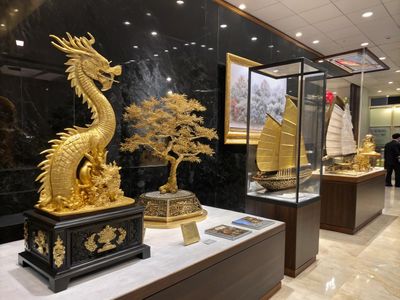 Quà Tặng Sếp Mạ Vàng Trên 10 Triệu