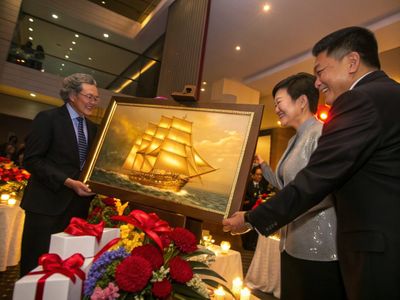 Tranh Thuyền Buồm Làm Quà Tặng Khai Trương: Biểu Tượng Thuận Lợi Cho Hành Trình Kinh Doanh