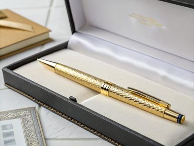 but-ky-qua-tang-ky-ket-hop-dong.jpg Bút ký mạ vàng chế tác thủ công - Quà tặng mạ vàng cao cấp giúp thắt chặt mối quan hệ ngoại giao và khẳng định đẳng cấp doanh nhân trong các buổi ký kết quan trọng