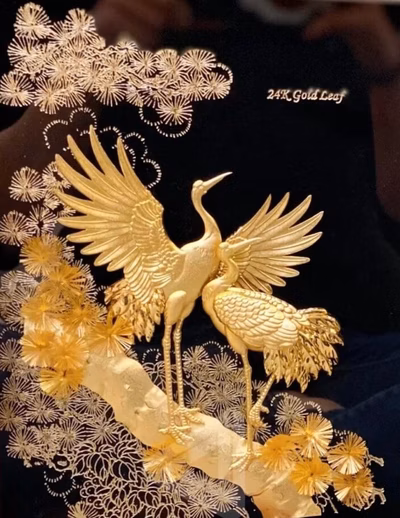 tranh-tung-hac-dien-nien-ma-vang-26-33-1.jpg Tranh Tùng Hạc Diên Niên mạ vàng lá 24k thiết kế độc bản - Giải pháp quà tặng phong thủy đại diện cho sự thịnh vượng và khẳng định đẳng cấp doanh nhân trong văn hóa kinh doanh.