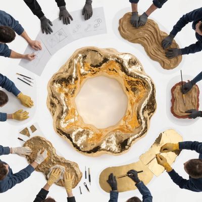 Nghệ thuật chế t&aacute;c thủ c&ocirc;ng tranh mạ v&agrave;ng từ v&agrave;ng l&aacute; 24k - Giải ph&aacute;p qu&agrave; tặng mạ v&agrave;ng cao cấp thiết kế độc bản gi&uacute;p t&ocirc;n vinh vị thế, ghi dấu ấn c&aacute; nh&acirc;n v&agrave; thắt chặt mối quan hệ ngoại giao bền vững