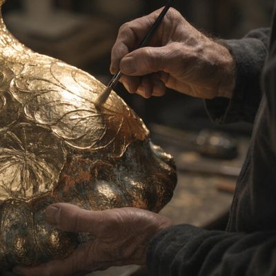 tranh-ma-vang-thu-cong.jpg Tranh mạ vàng thủ công chế tác từ vàng lá 24k - Quà tặng mạ vàng cao cấp giúp tôn vinh vị thế, khẳng định đẳng cấp doanh nhân và đại diện cho sự thịnh vượng.