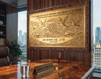 tranh mạ vàng khắc tên và in logo công ty theo yêu cầu