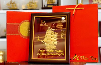 Tranh thuyền buồm mạ vàng 24k kích thước 25*20cm