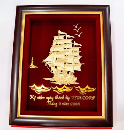 Tranh Thuyền Buồm Mạ Vàng 25 20cm Thiết Kế Riêng cho tông ty timcorp
