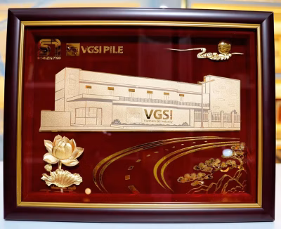 tranh nhà máy dát vàng 33*26cm