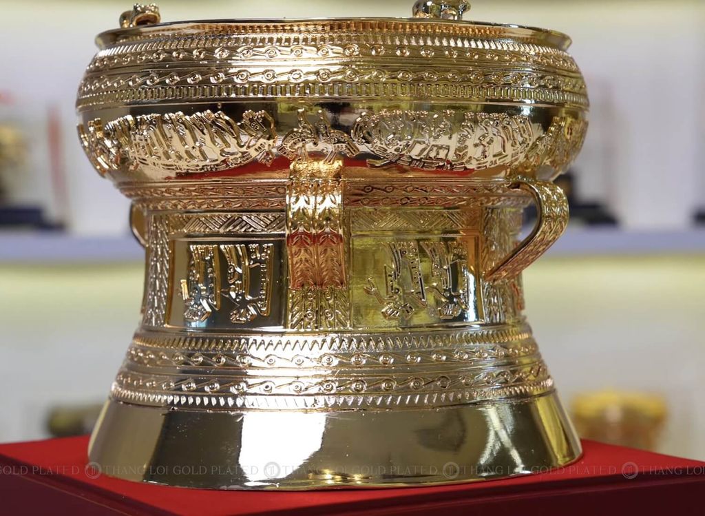 Top 10+ Dòng Sản Phẩm Mạ Vàng Cao Cấp Tặng Đối Tác & Doanh Nghiệp 2025